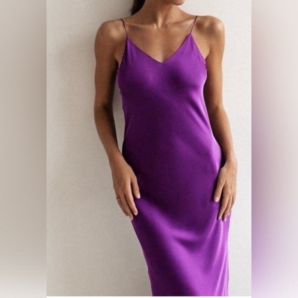 The Drop Dresses & Skirts - NWT The‎ Drop Women's Ana Silky V-Neck Midi Slip Dress XXS